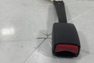 Attache ceinture avant droit TOYOTA YARIS 1