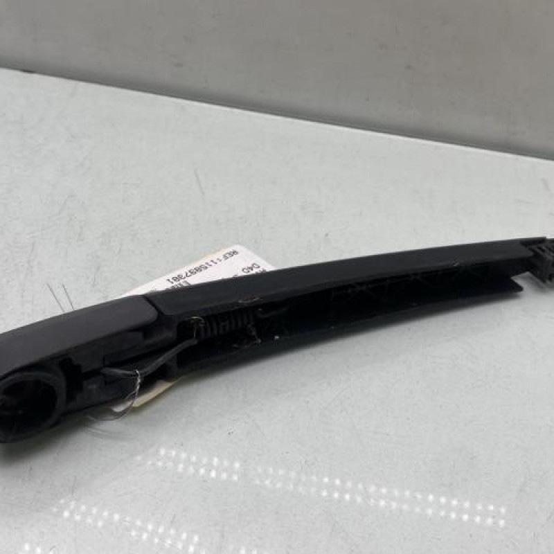 Bras essuie glace arriere TOYOTA AVENSIS 2 Photo n°2