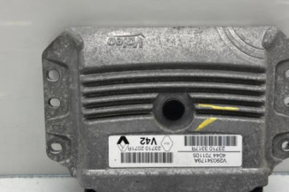 Calculateur moteur DACIA SANDERO 2 Photo n°1