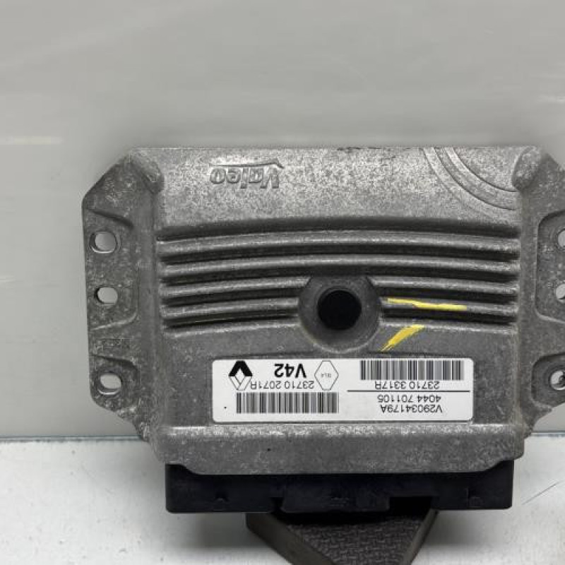 Calculateur moteur DACIA SANDERO 2 Photo n°1