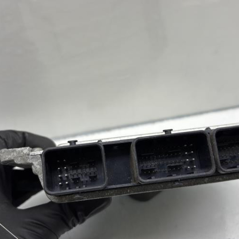 Calculateur moteur DACIA SANDERO 2 Photo n°3