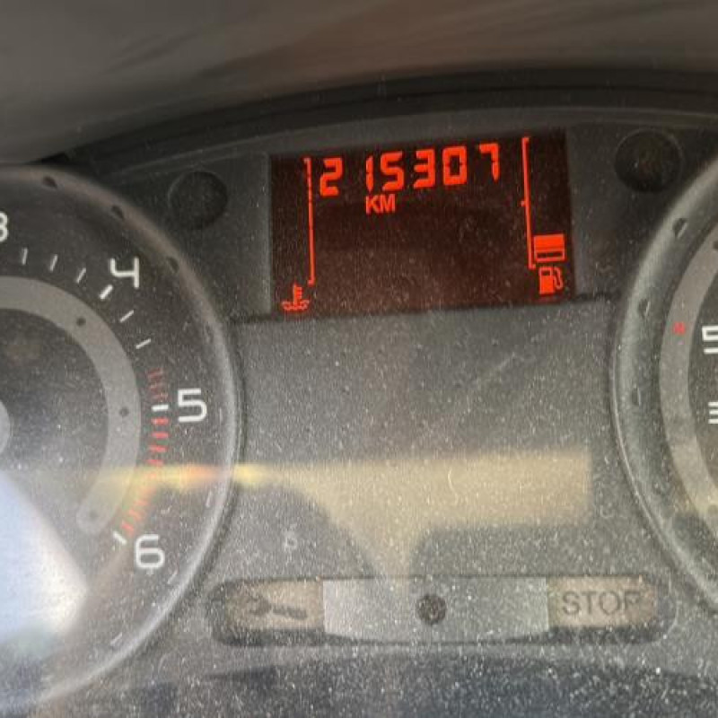 Bras essuie glace arriere RENAULT CLIO 3 Photo n°20