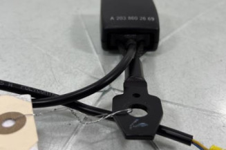 Attache ceinture avant droit MERCEDES CLASSE CLK 209 Photo n°1