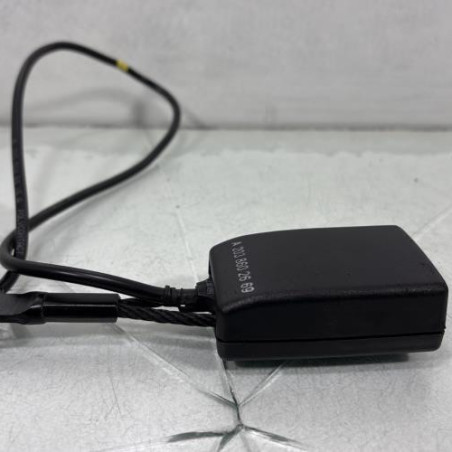 Attache ceinture avant droit MERCEDES CLASSE CLK 209