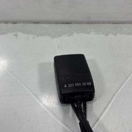 Attache ceinture avant gauche MERCEDES CLASSE CLK 209