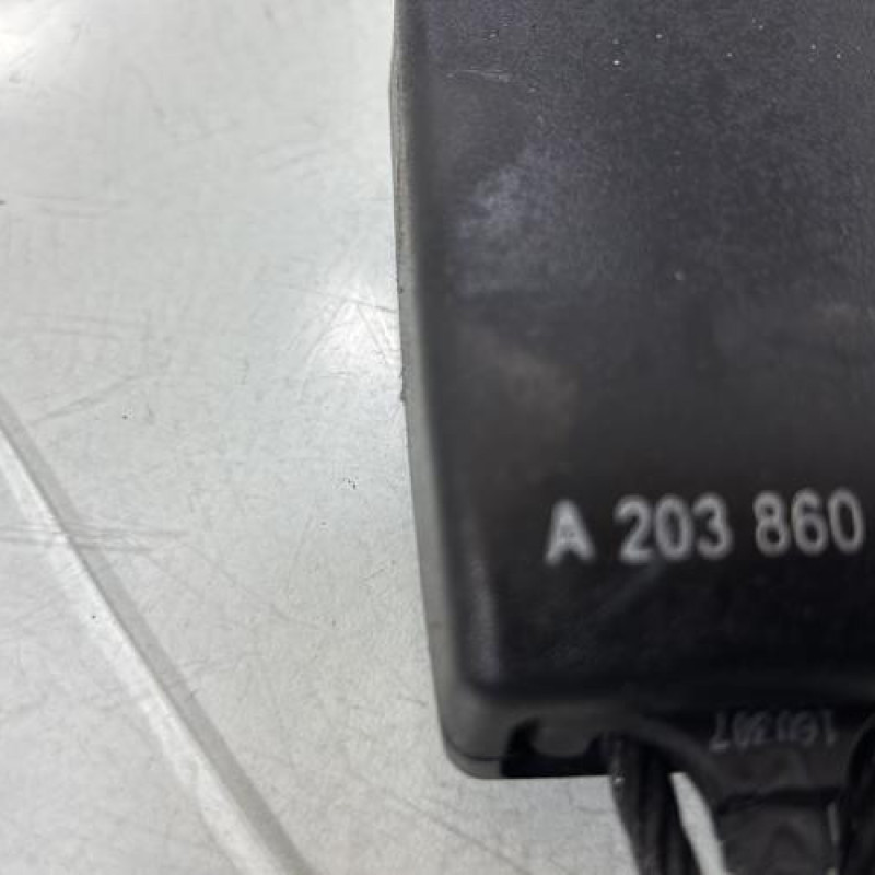 Attache ceinture avant gauche MERCEDES CLASSE CLK 209 Photo n°3