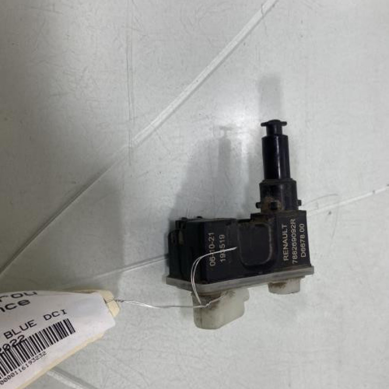 Actionneur verrou trappe d'essence RENAULT CLIO 5 Photo n°4