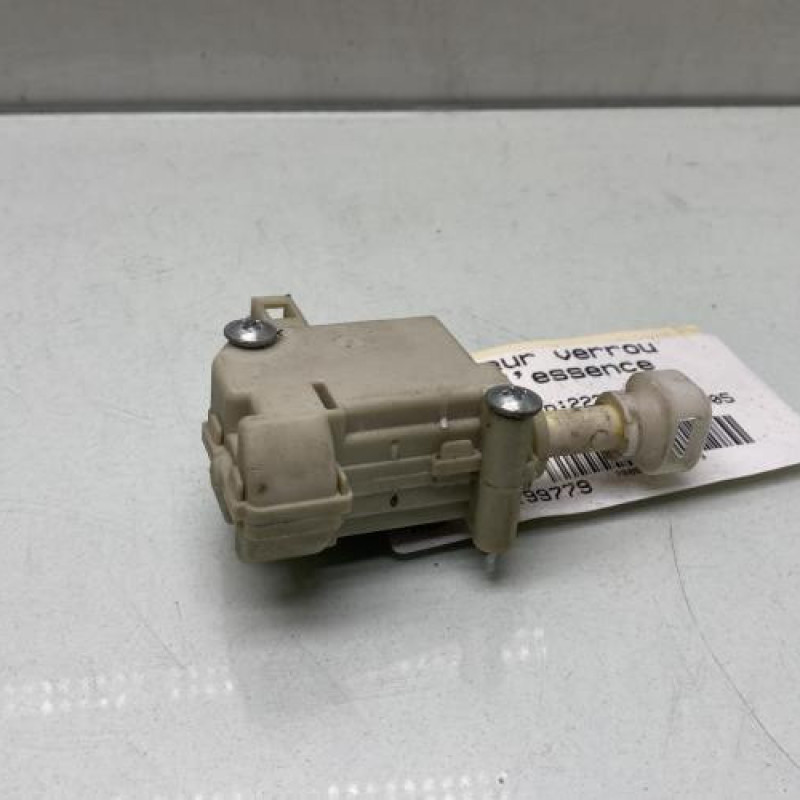 Actionneur verrou trappe d'essence VOLKSWAGEN GOLF 5 Photo n°1