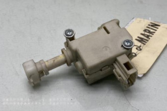 Actionneur verrou trappe d'essence VOLKSWAGEN GOLF 5