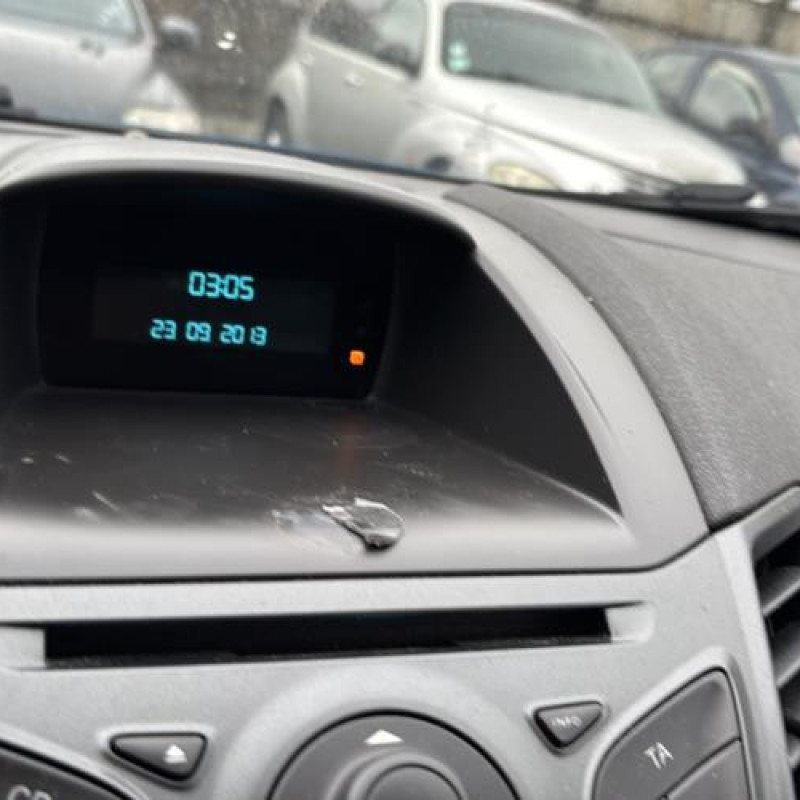 Attache ceinture arriere gauche FORD FIESTA 6 Photo n°20