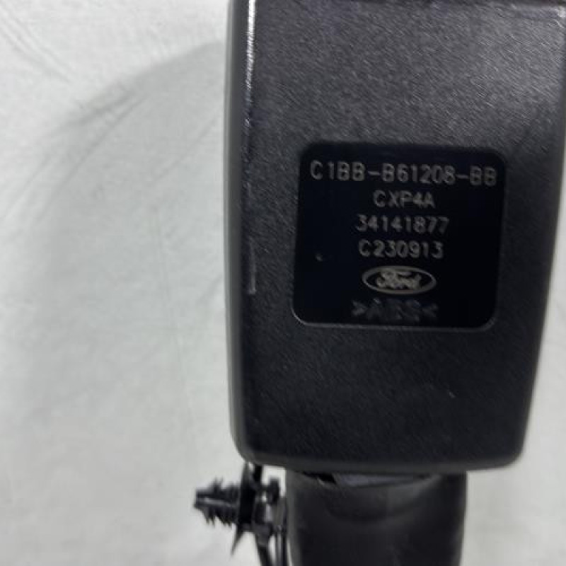 Attache ceinture avant gauche FORD FIESTA 6 Photo n°3