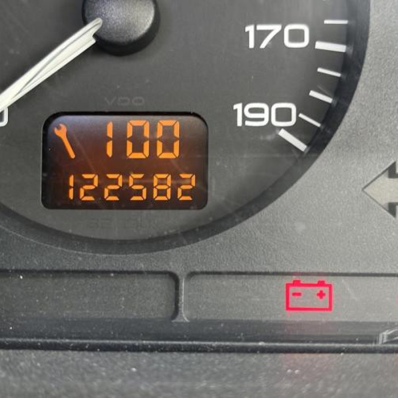 Porte avant droit PEUGEOT 106 Photo n°8