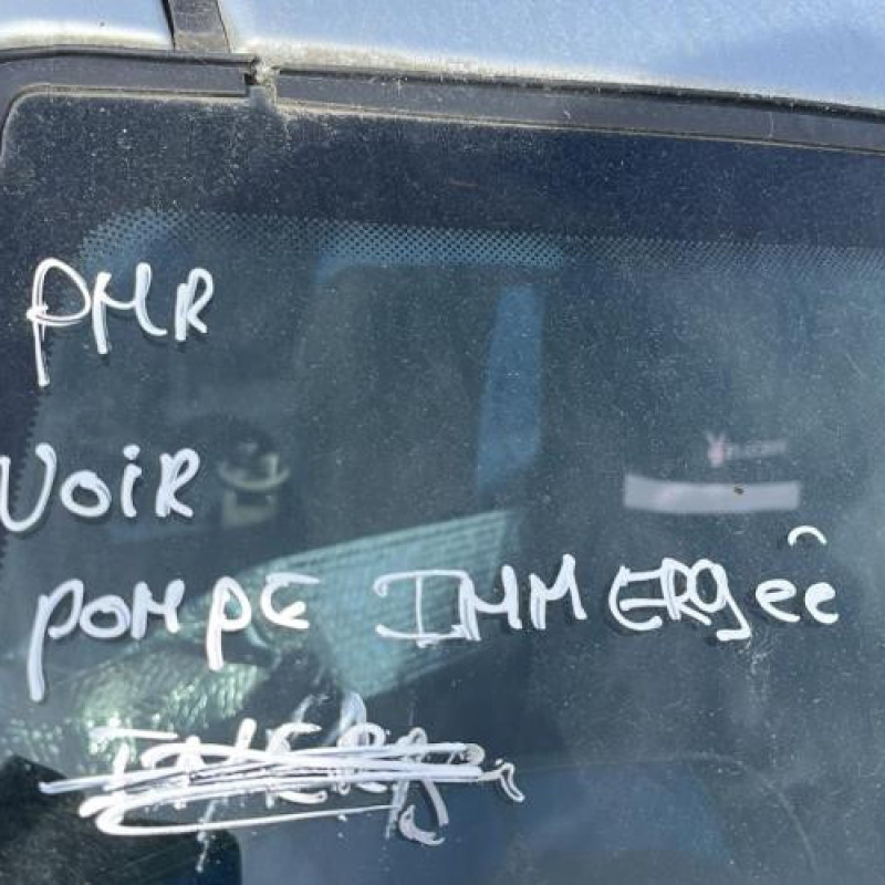 Porte avant droit PEUGEOT 106 Photo n°10