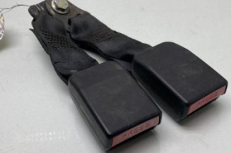 Attache ceinture arriere droit DACIA DUSTER 1