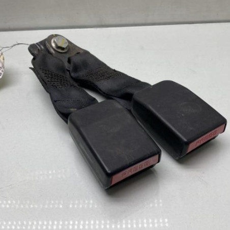 Attache ceinture arriere droit DACIA DUSTER 1
