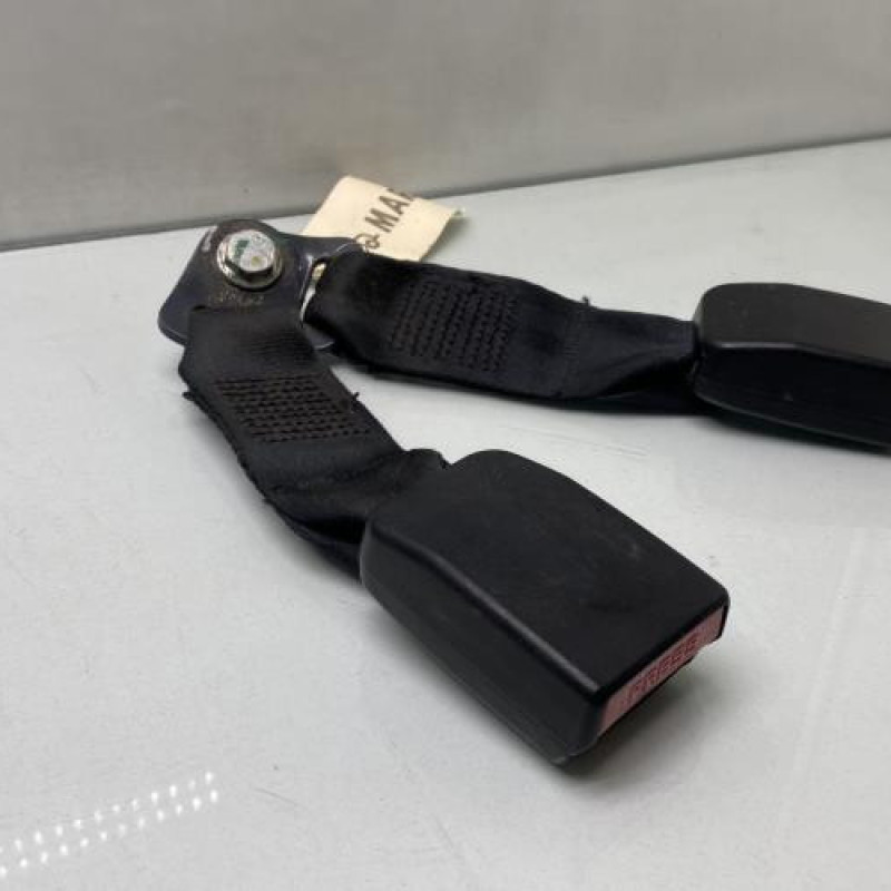 Attache ceinture arriere gauche DACIA DUSTER 1 Photo n°3