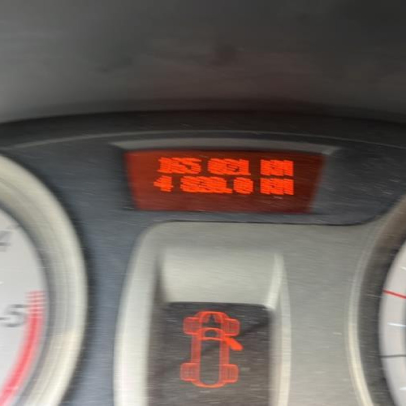 Boitier UCH RENAULT CLIO 3 Photo n°17