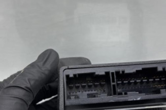 Boitier air bag PEUGEOT 208 1