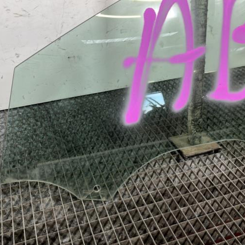 Vitre avant gauche VOLKSWAGEN GOLF 7 Photo n°2