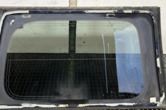 Custode arriere gauche NISSAN PATHFINDER 2