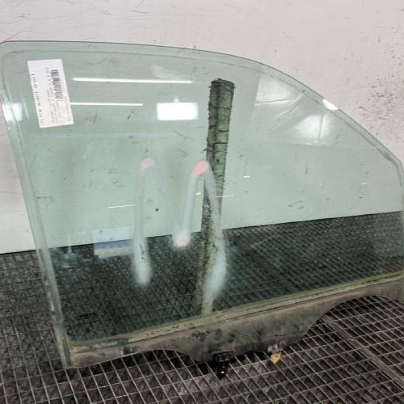 Vitre avant droit NISSAN PATHFINDER 2 Photo n°3