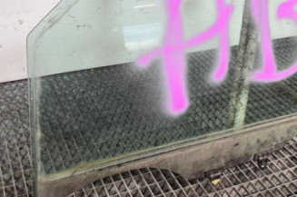 Vitre avant gauche NISSAN PATHFINDER 2