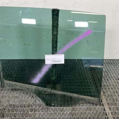 Vitre arriere droit RENAULT CLIO 3 Photo n°1