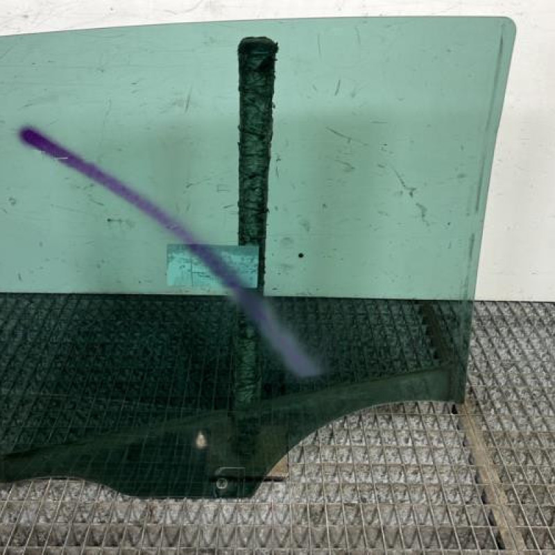 Vitre arriere droit RENAULT CLIO 3 Photo n°4