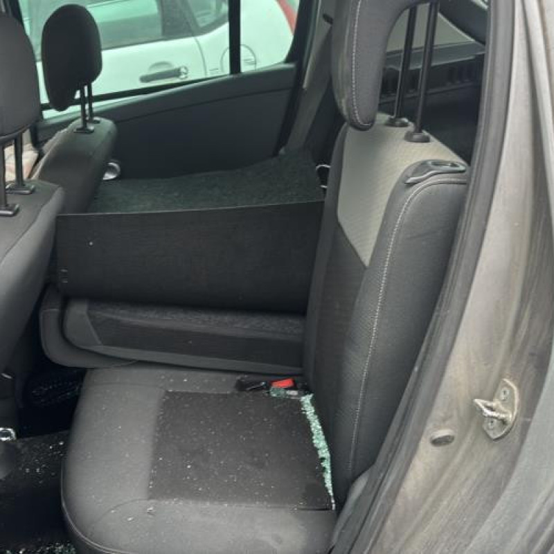 Vitre arriere droit RENAULT CLIO 3 Photo n°16