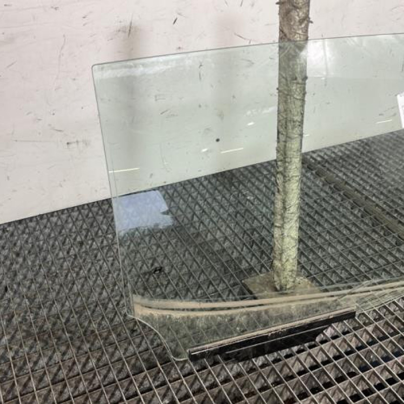 Vitre arriere droit HYUNDAI I 10 2 Photo n°3