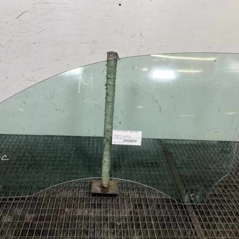 Vitre avant gauche MERCEDES CLASSE CLK 209 Photo n°1