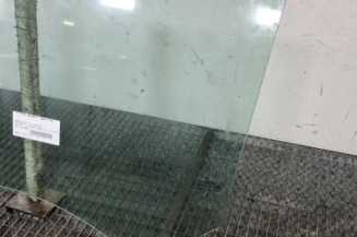 Vitre avant gauche MERCEDES CLASSE CLK 209