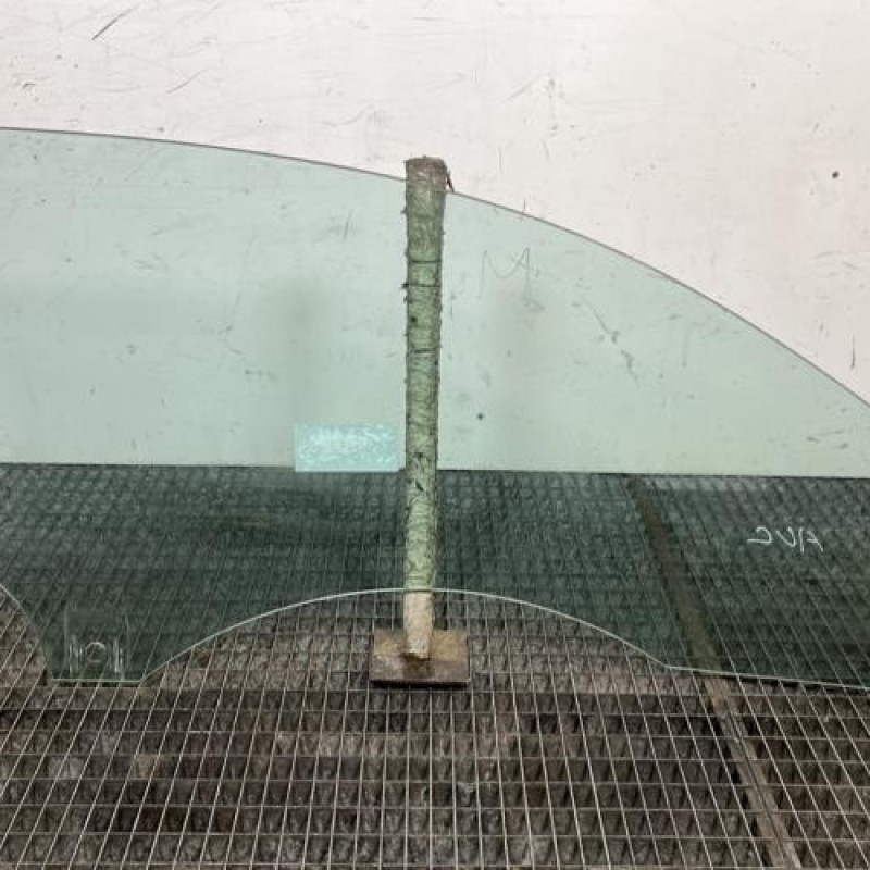 Vitre avant gauche MERCEDES CLASSE CLK 209 Photo n°4