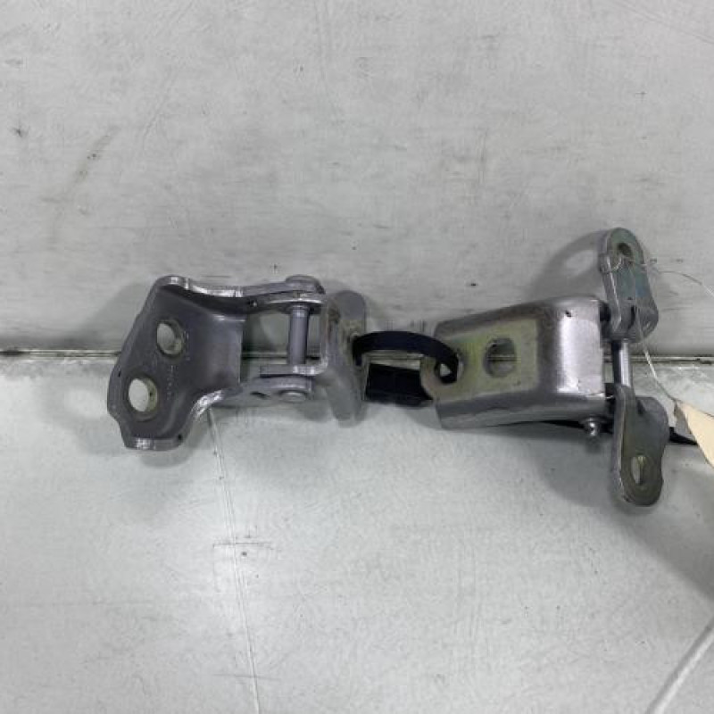 Charniere de porte avant droit RENAULT CLIO 5 Photo n°3