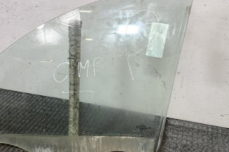 Vitre avant gauche DACIA SANDERO 1