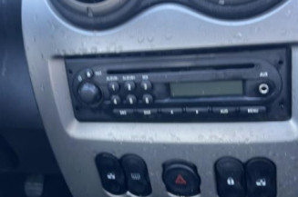 Vitre avant gauche DACIA SANDERO 1