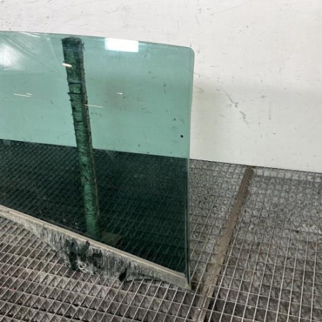 Vitre arriere droit RENAULT CLIO 3