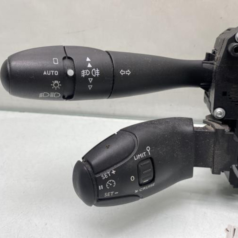 Com (Bloc Contacteur Tournant+Commodo Essuie Glace+Commodo Phare) PEUGEOT 207 Photo n°2