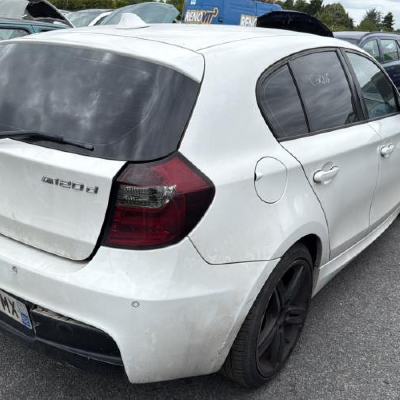 Vitre arriere droit BMW SERIE 1 E87 Photo n°9