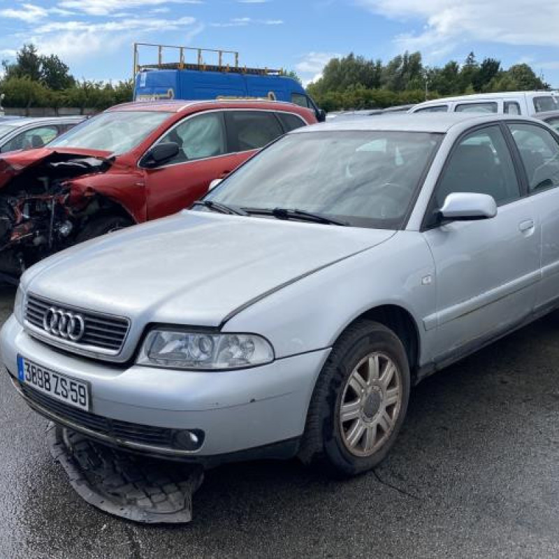 Vitre avant gauche AUDI A4 1 Photo n°5