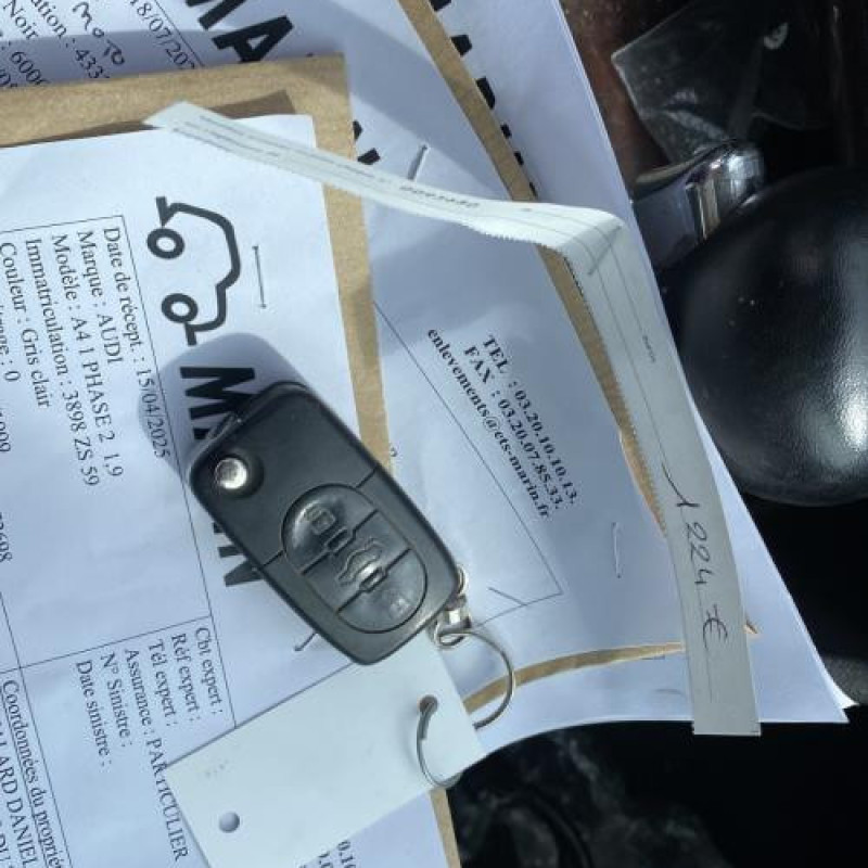 Vitre avant gauche AUDI A4 1 Photo n°14