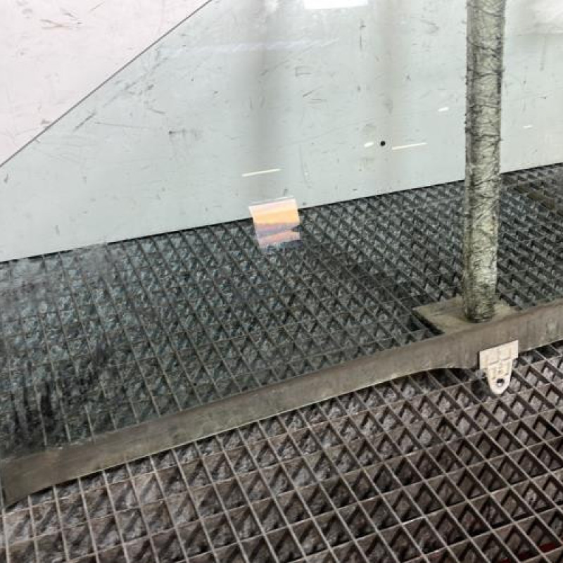 Vitre avant gauche RENAULT TWINGO 2 Photo n°3