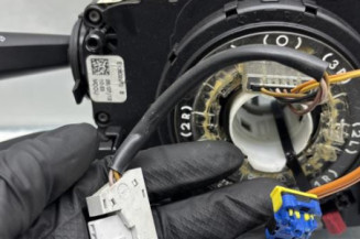 Com (Bloc Contacteur Tournant+Commodo Essuie Glace+Commodo Phare) PEUGEOT 208 1