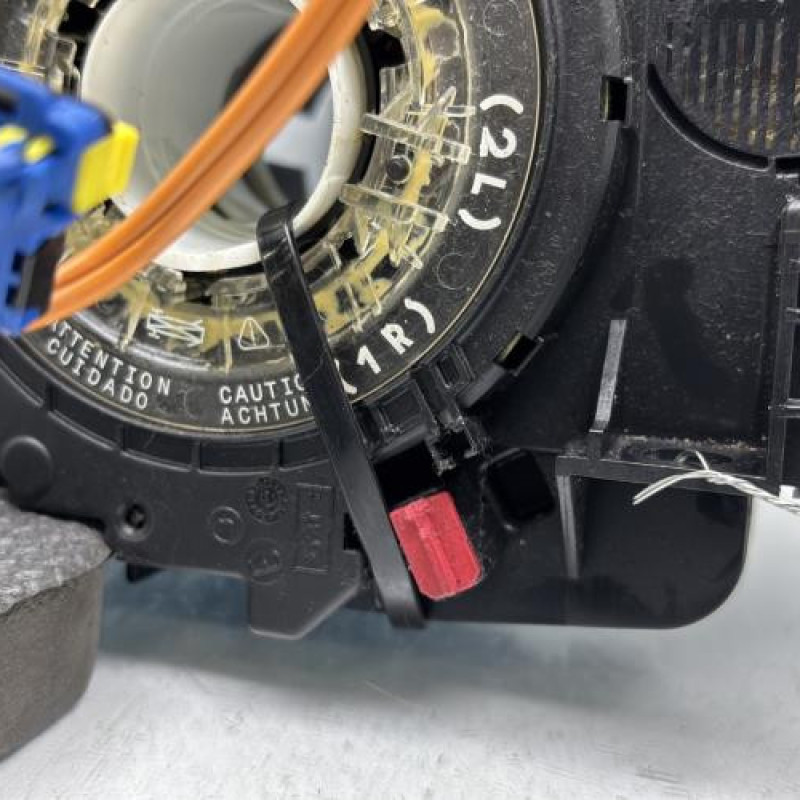 Com (Bloc Contacteur Tournant+Commodo Essuie Glace+Commodo Phare) PEUGEOT 208 1 Photo n°3