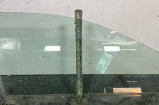 Vitre avant droit PEUGEOT 308 2 Photo n°1