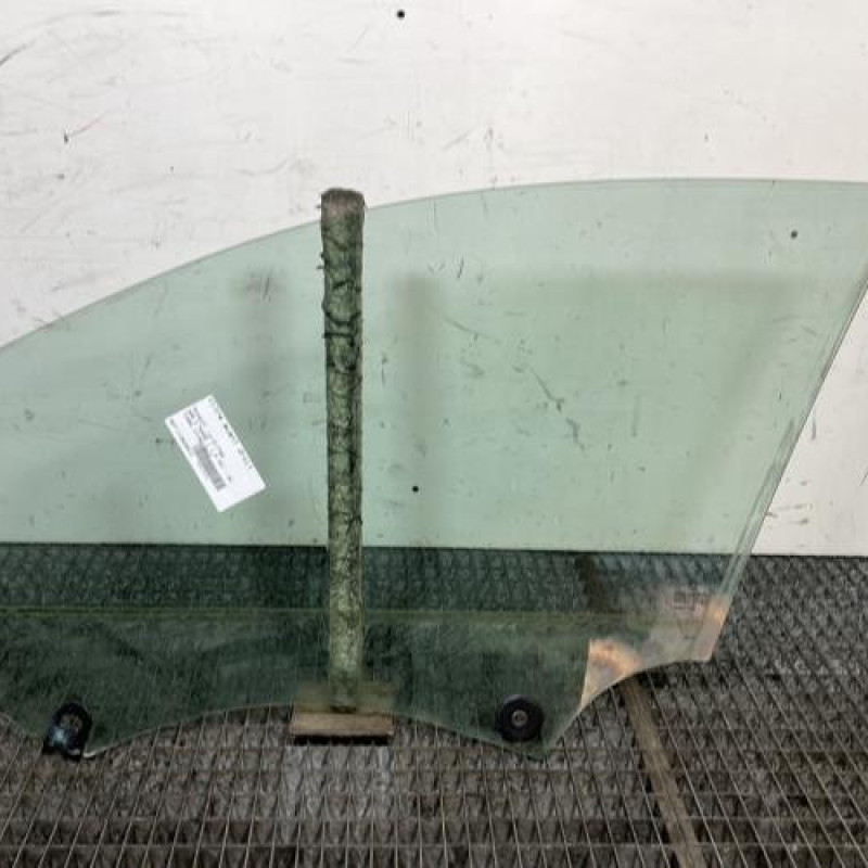 Vitre avant droit PEUGEOT 308 2 Photo n°4