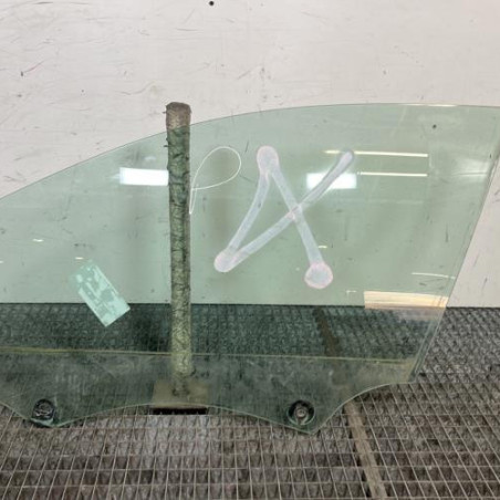 Vitre avant gauche PEUGEOT 308 2 Photo n°1