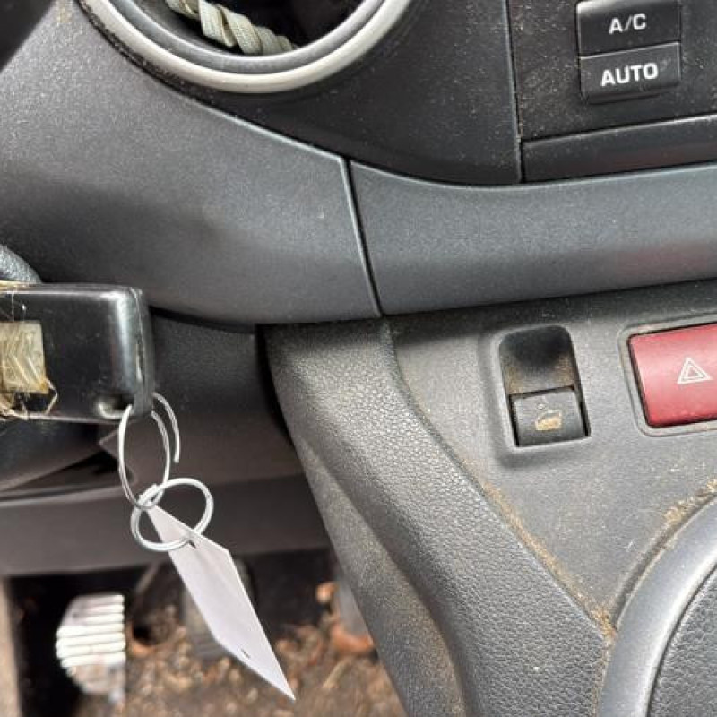 Charniere de capot CITROEN BERLINGO 2 Photo n°20