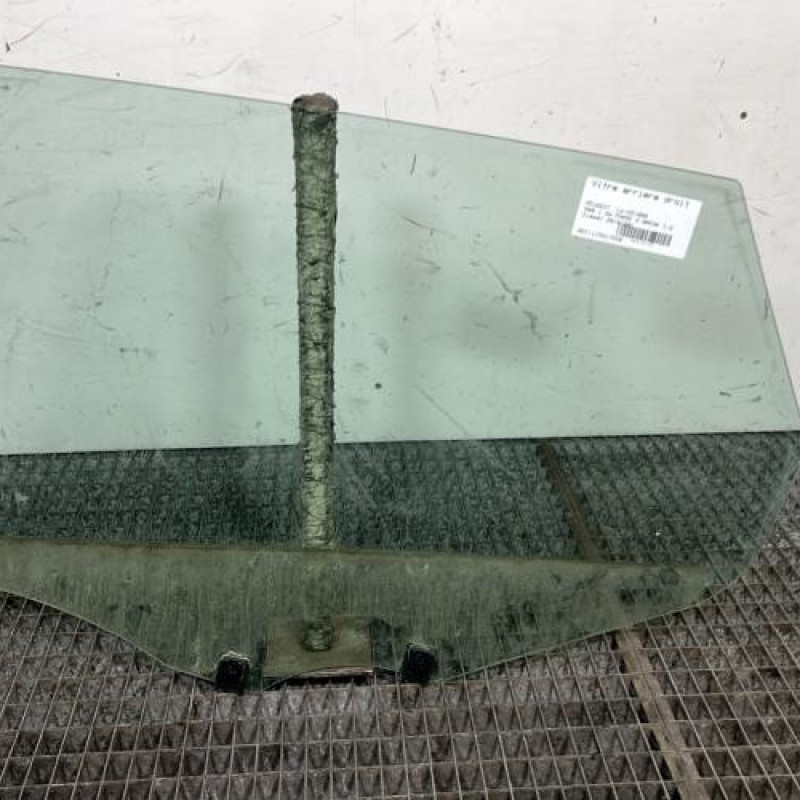 Vitre arriere droit PEUGEOT 508 1 SW Photo n°4