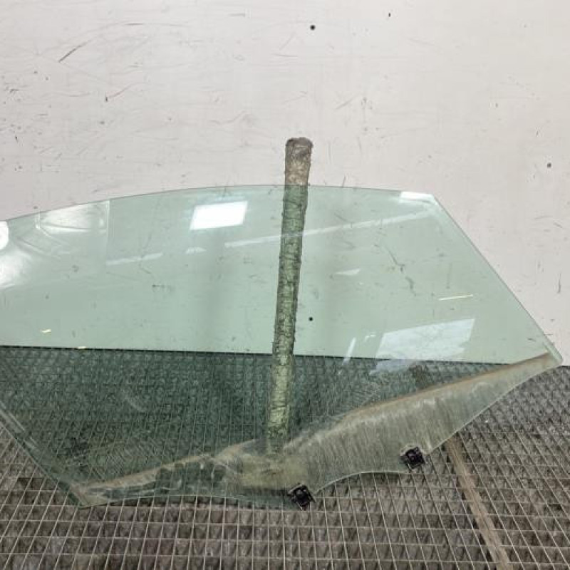 Vitre avant droit PEUGEOT 508 1 SW Photo n°1